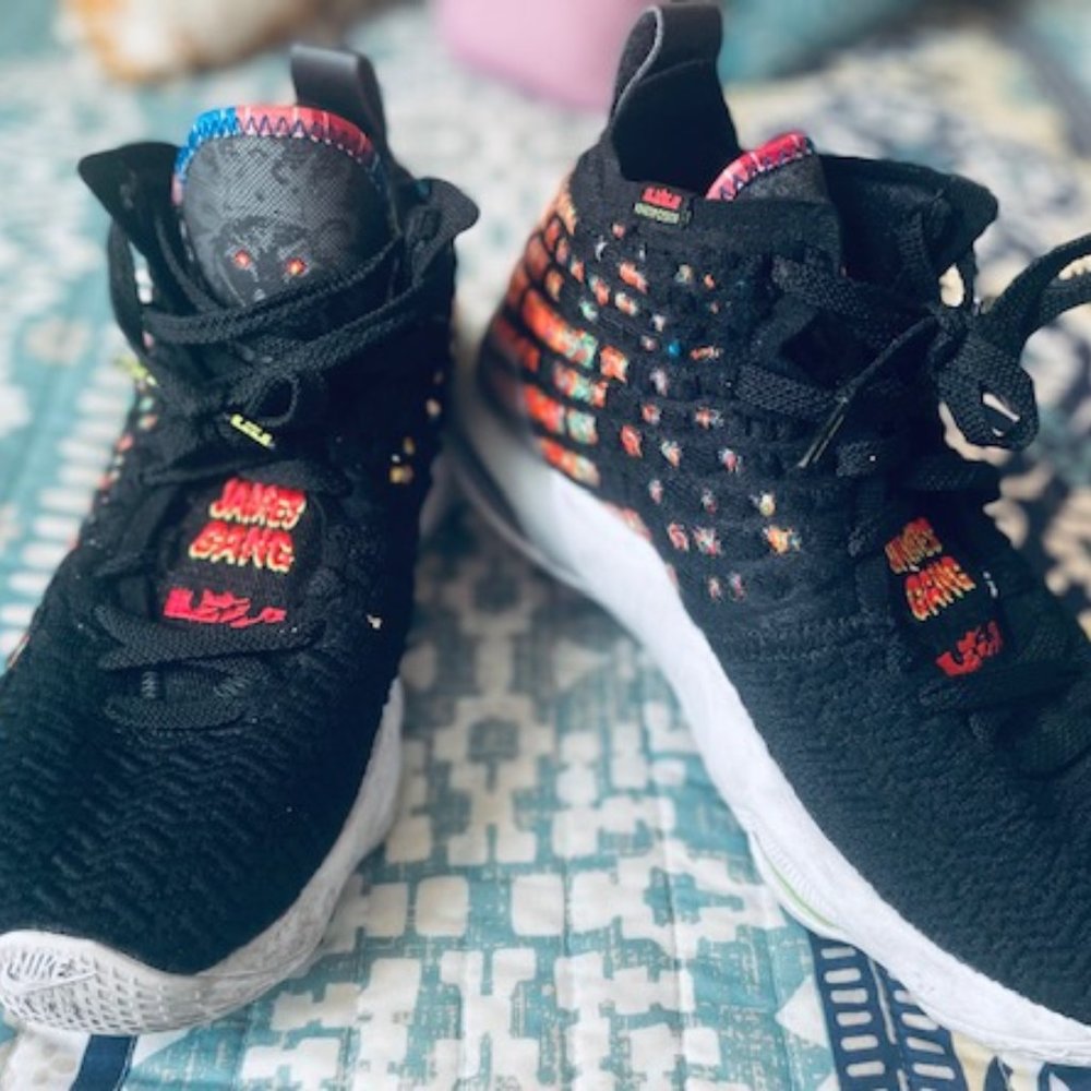 Boys shoes